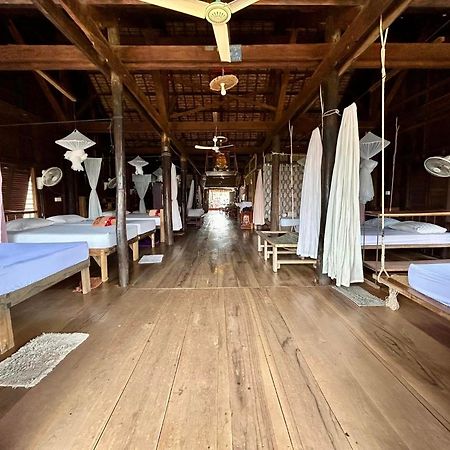 St 63 Home Stay & Tour Kampong Khleang Extérieur photo