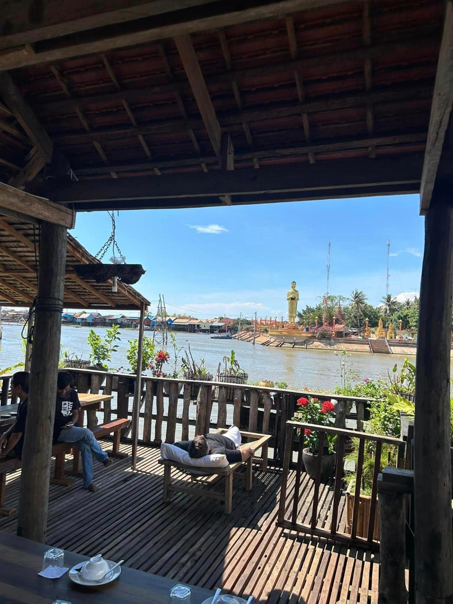 St 63 Home Stay & Tour Kampong Khleang Extérieur photo