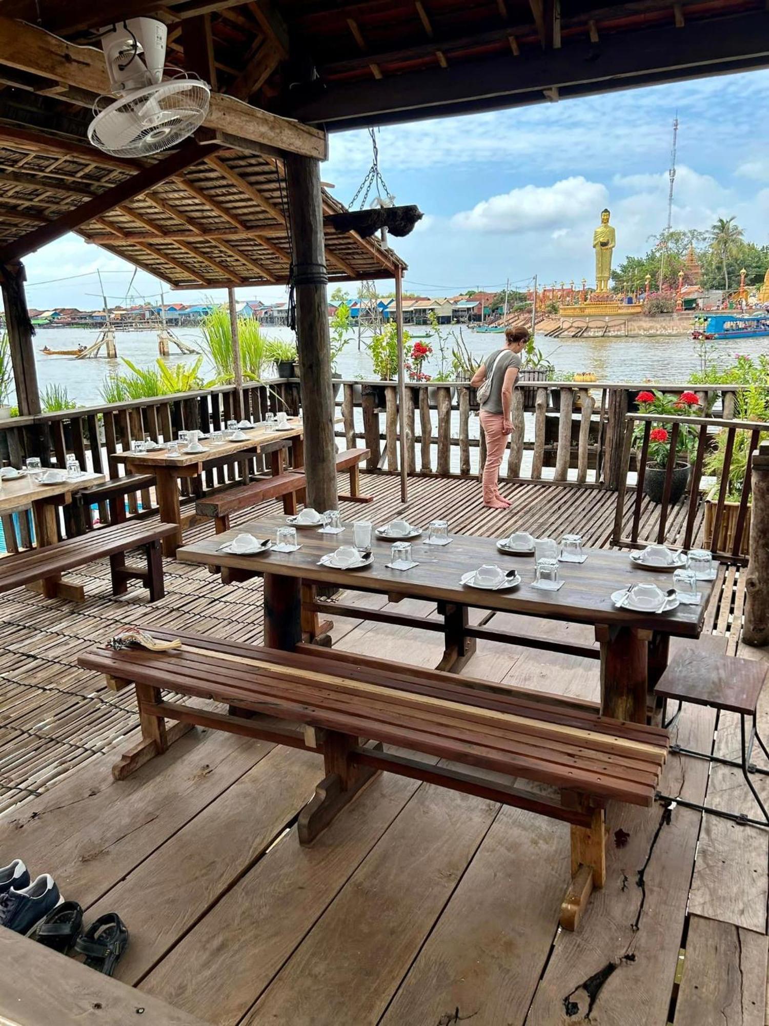 St 63 Home Stay & Tour Kampong Khleang Extérieur photo